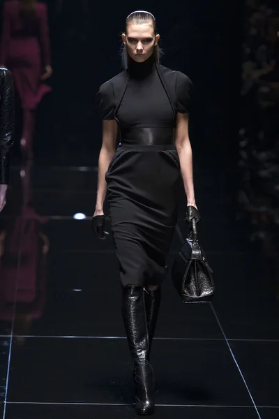 Look 9